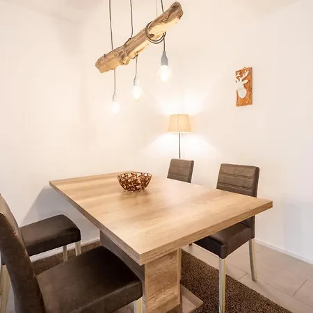 Crap Uaul アパート フリムス